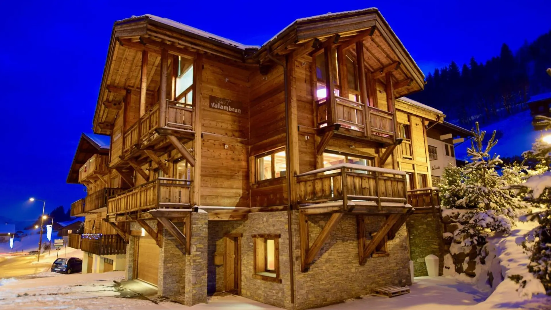 Chalet Valambrun - Unashamedly Luxurious Alpine Living Les Gets