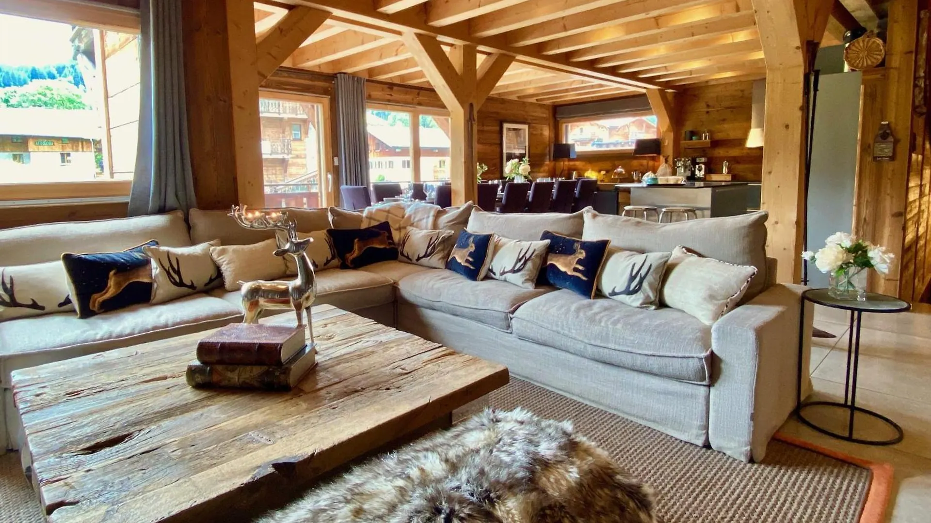 Chalet Valambrun - Unashamedly Luxurious Alpine Living Les Gets